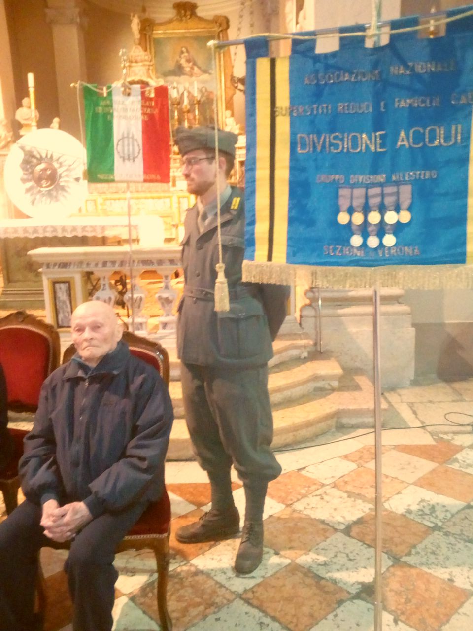 Il re3duce Umberto Ferro e Umberto Fantò con la divisa della "Acqui"